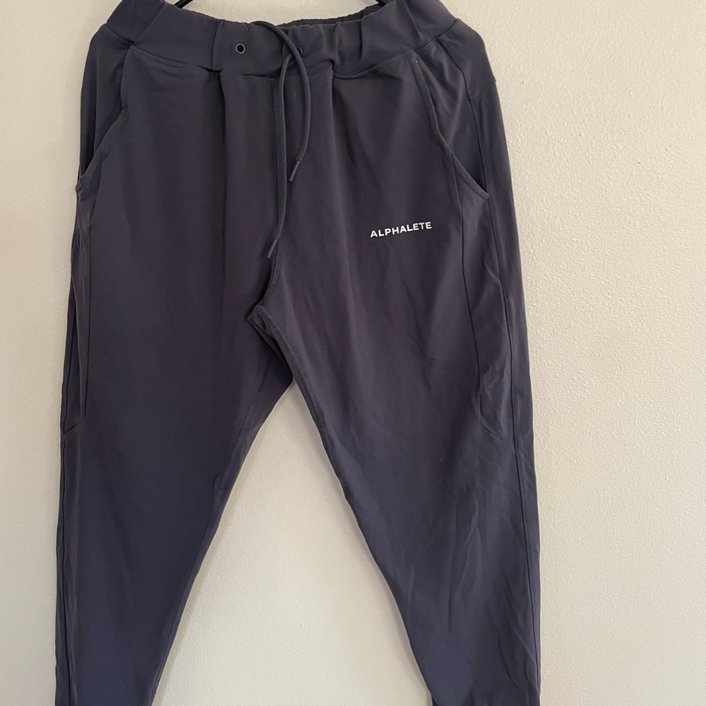 Alphalete Men's Black Jogger Pants